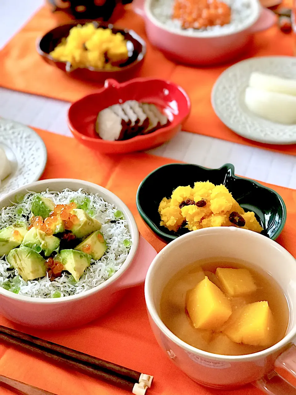 Snapdishの料理写真:#アボカドしらす丼#いくらとしらす丼#アボカドわさび醤油丼#ワサビーンズ#おうちランチ#丼|☆ゆきるん☆さん