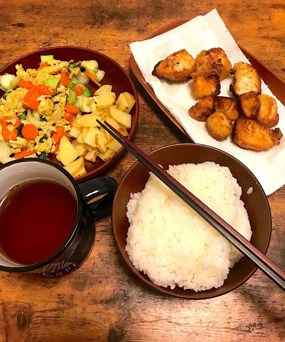 唐揚げ 
卵と野菜の中華炒め
ジャガイモの塩炒め|ズボラさん