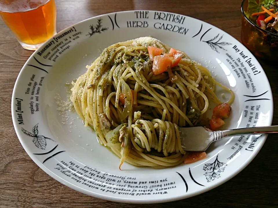 Snapdishの料理写真:ツナバジリコスパゲティ|古尾谷りかこさん