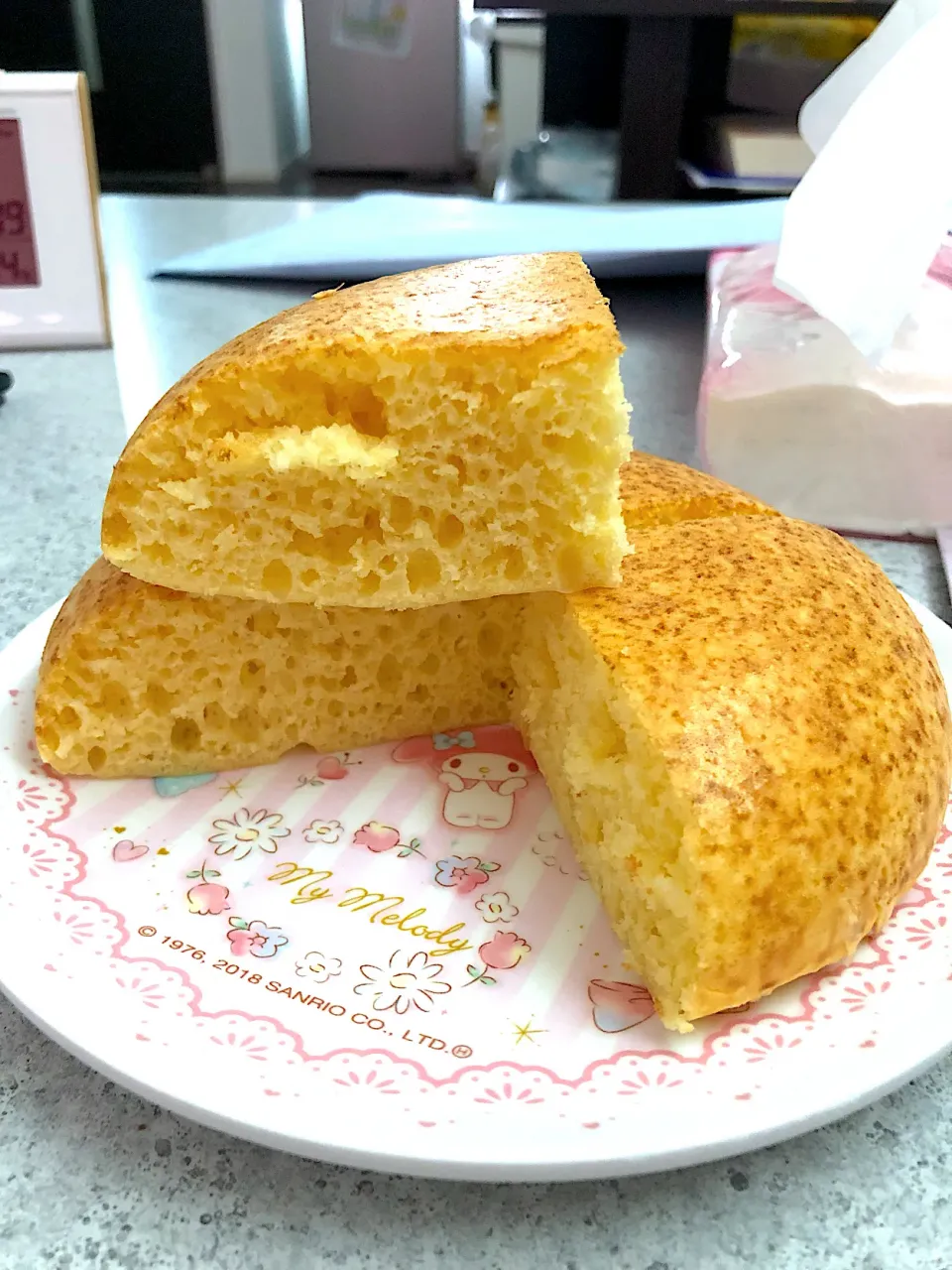 Snapdishの料理写真:炊飯器で簡単ホットケーキ|marimariさん