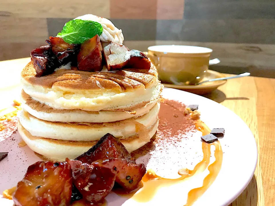 モンブランと大学芋のメープルパンケーキ🥞ベルヴィルさん🥞|ナナさん