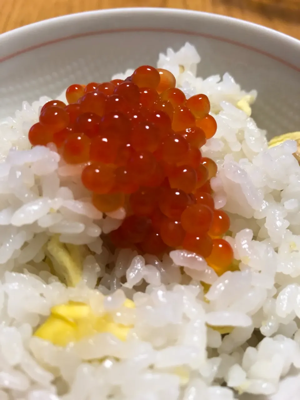 栗ご飯にいくらの醤油漬けのっけご飯|レナコさん