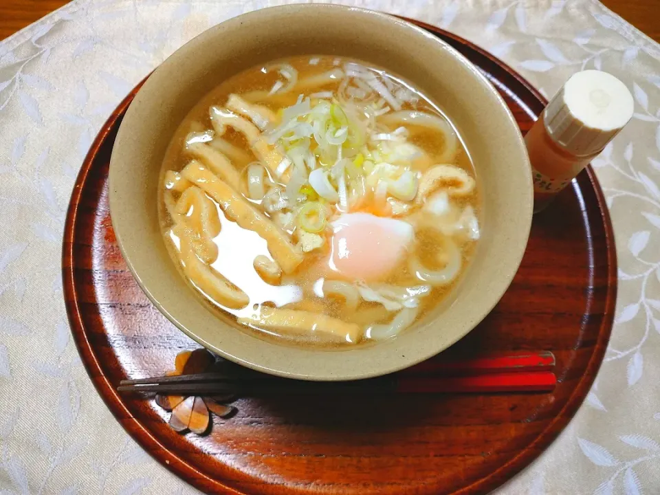 Snapdishの料理写真:主人の夜食🌃🍴に作りました。
煮込みうどん🍜|卯月さん