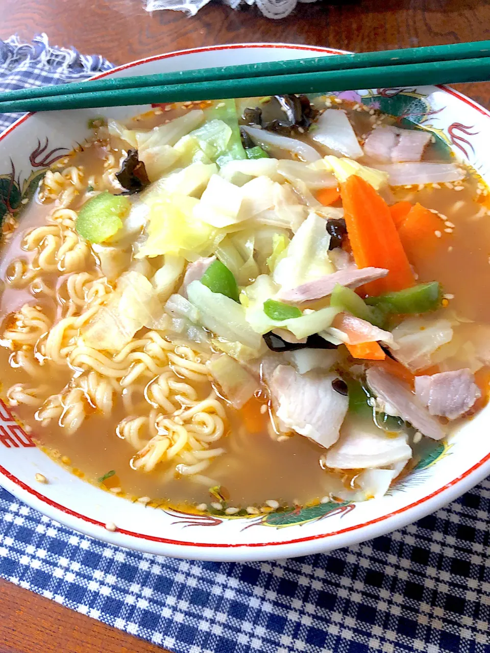 Snapdishの料理写真:インスタントラーメンです。|Daisuke Sakaiさん