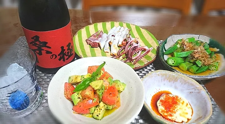 アボカド🥑とトマト🍅サラダ
オクラお浸し
烏賊  一夜干し 🍶|びせんさん