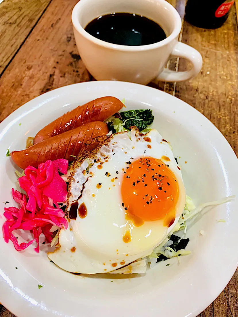 朝ごはん○°。目玉焼き丼🍳|rumi♪さん