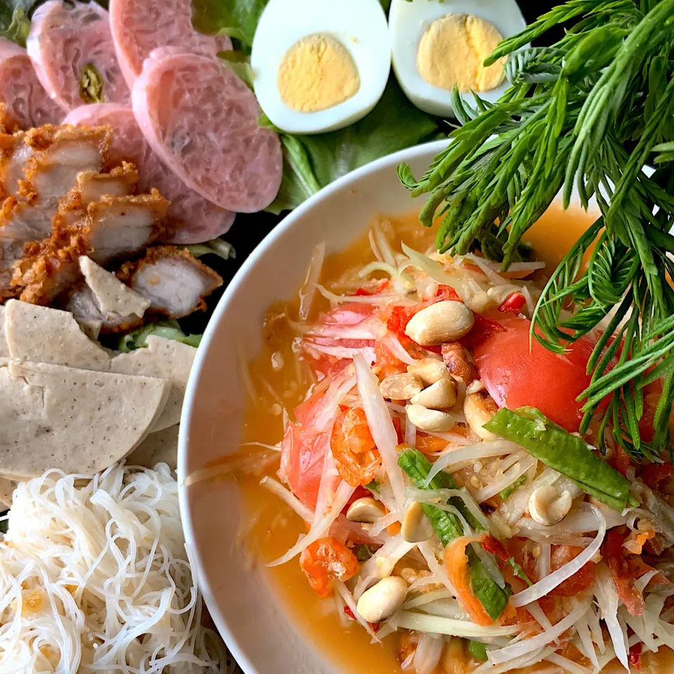 Papaya salad [Som-Tam Thai] 😋|Nayneさん