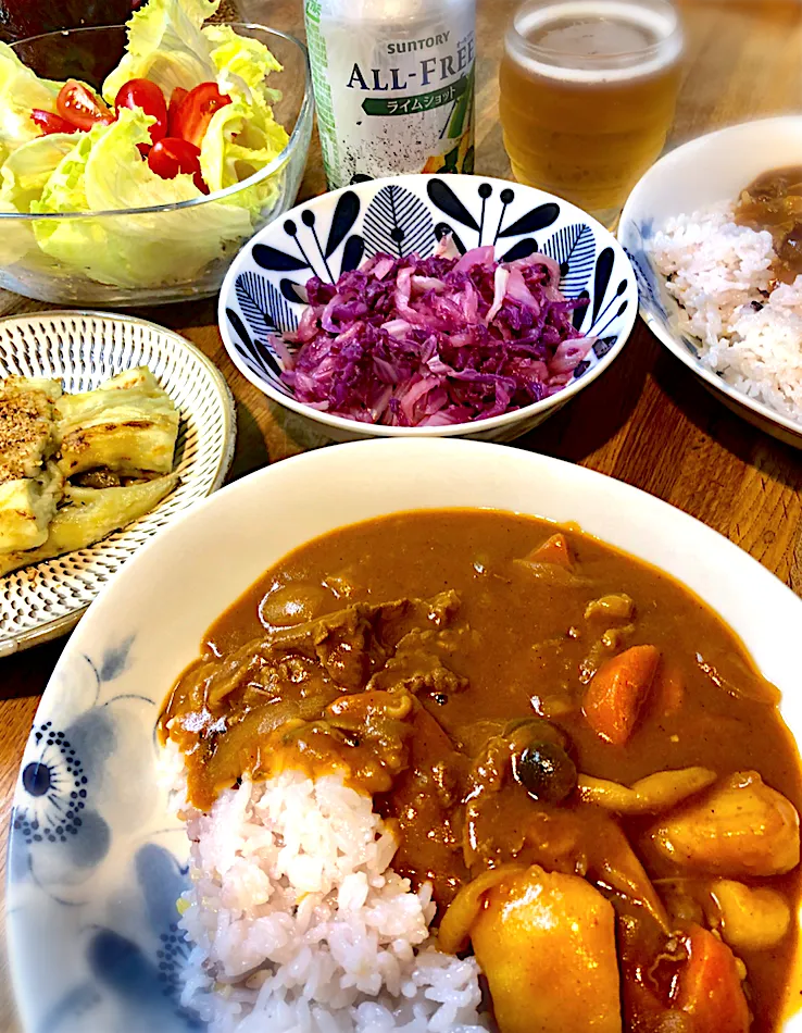 普通〜のビーフカレーライス     紫白菜のマリネ   焼き茄子|じゅんさんさん