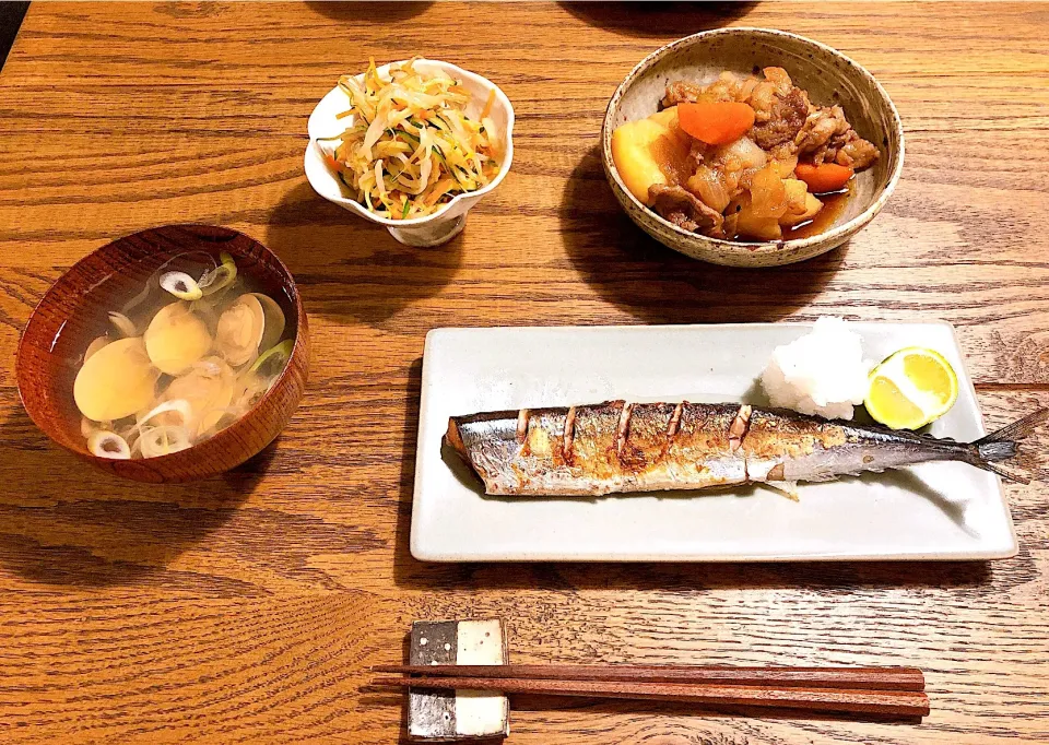 Snapdishの料理写真:秋刀魚と肉じゃが|mariscoさん