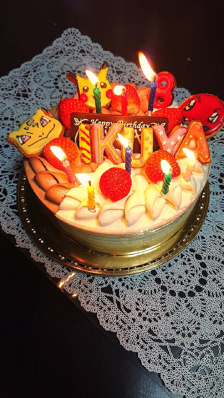 Snapdishの料理写真:次男8才♥️ポケモンケーキ🎂|どんよりーなさん