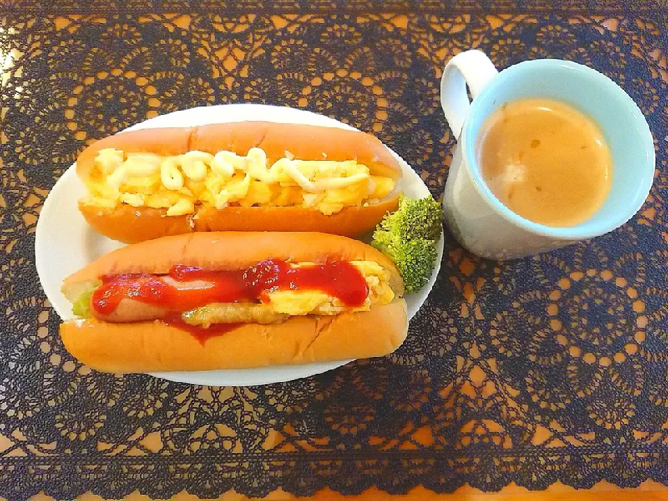 Snapdishの料理写真:ホットドック☕|chikakoさん