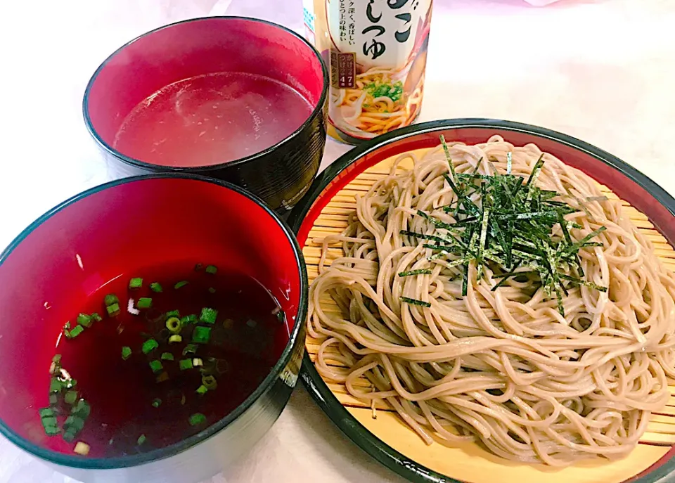 焼きあごだしつゆで！ザル蕎麦|かっちゃん杉さん