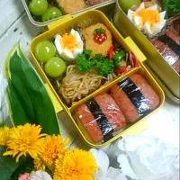 ミニスパムおにぎりのお弁当
 #スパムおにぎり|okamichanさん