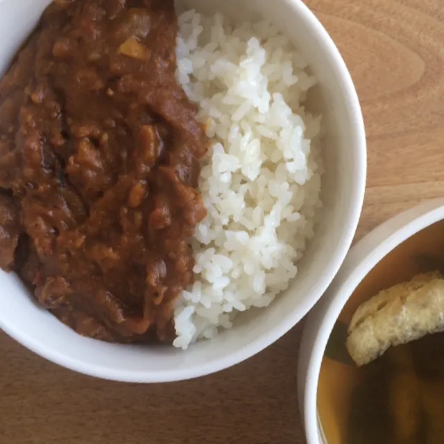 ポークカレーと油揚げのみそ汁|ビオ・トーキョーさん