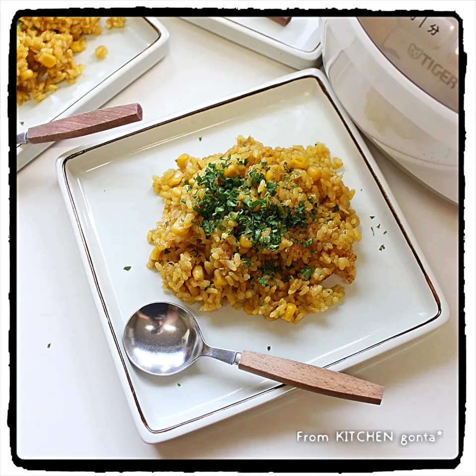 炊飯器で時短レッスン‼︎﻿
炊飯器でチーズカレー🧀ピラフ♪﻿|gonta*さん