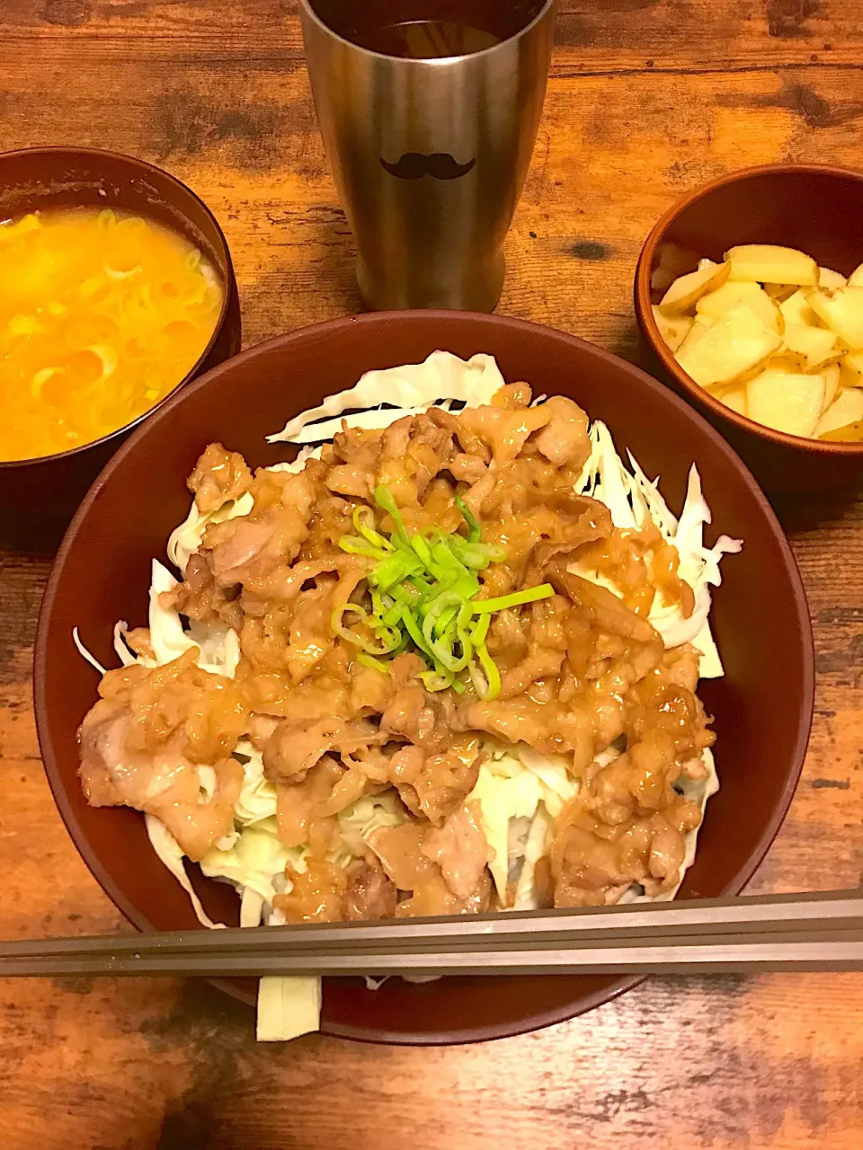 豚の照りマヨ丼
とり味卵汁
ジャガイモの炒め物|ズボラさん