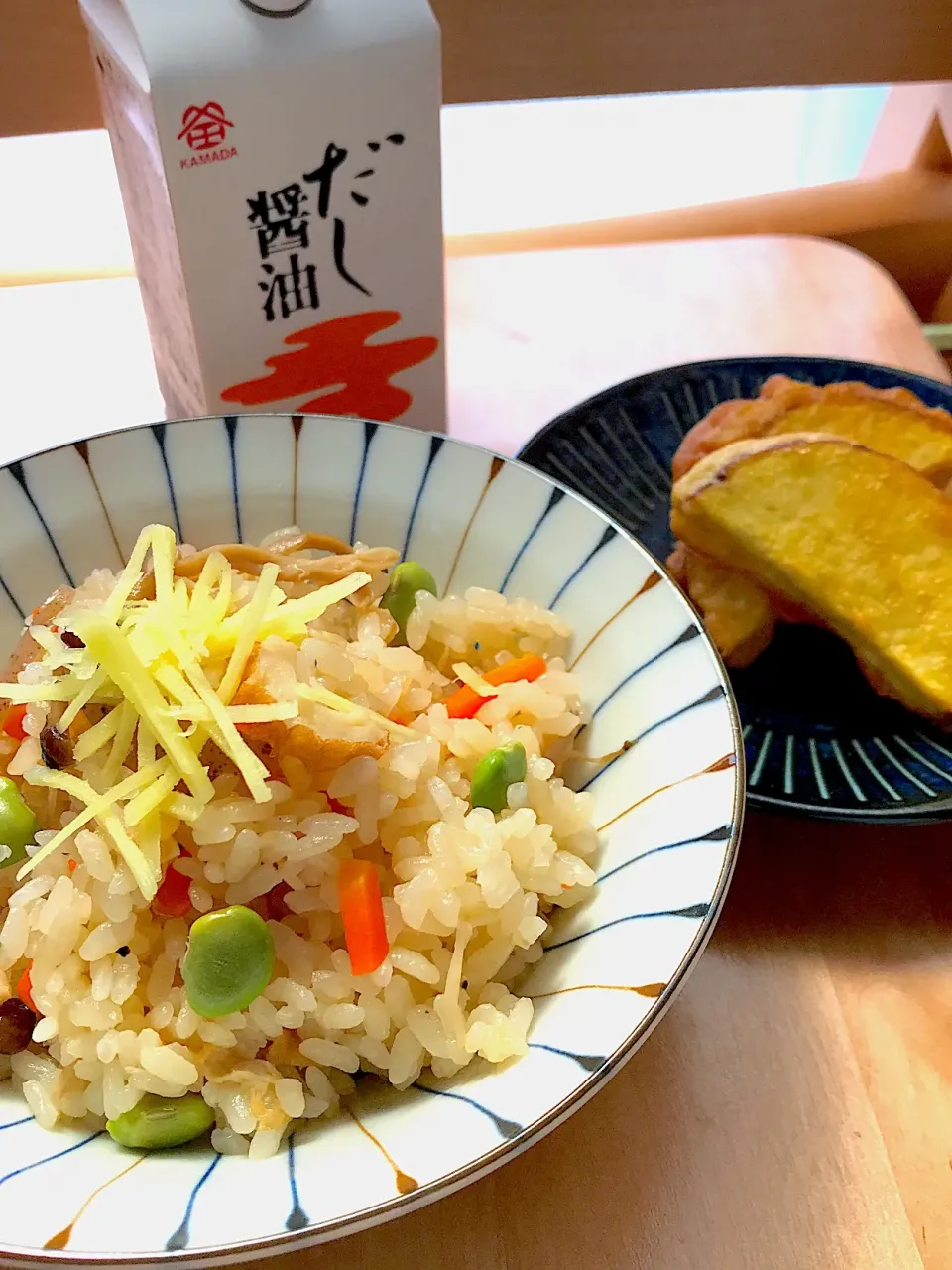 鎌田醤油さまのだし醤油がモニター               当選したので、炊き込みご飯を作りました🍚🍁 お芋🍠を頂いたので、天ぷらに☺️|めぐぐさん