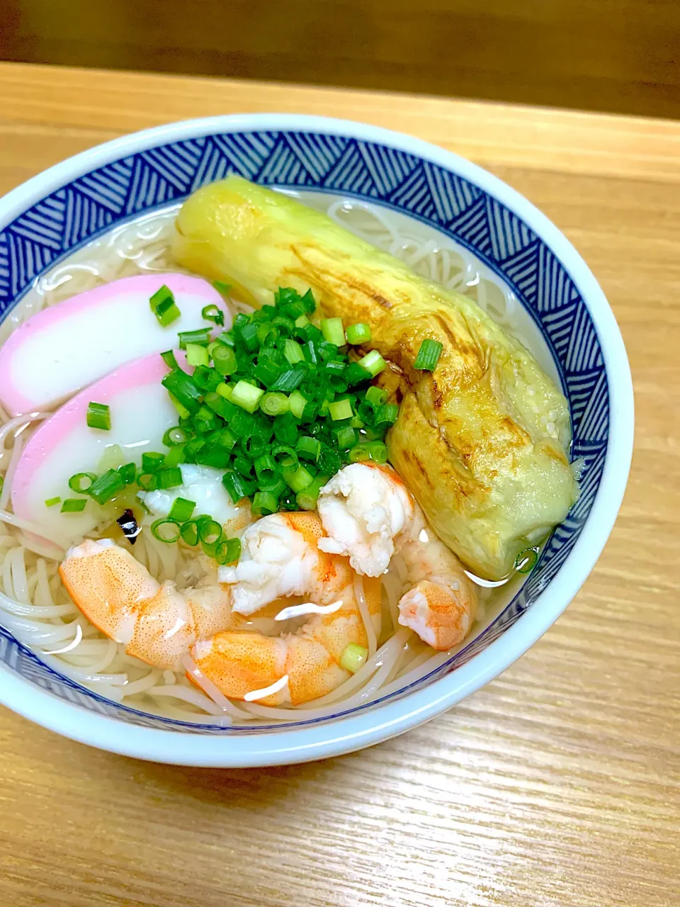 焼きあごだしつゆde丸ごと焼きなすこ煮麺|satoeさん