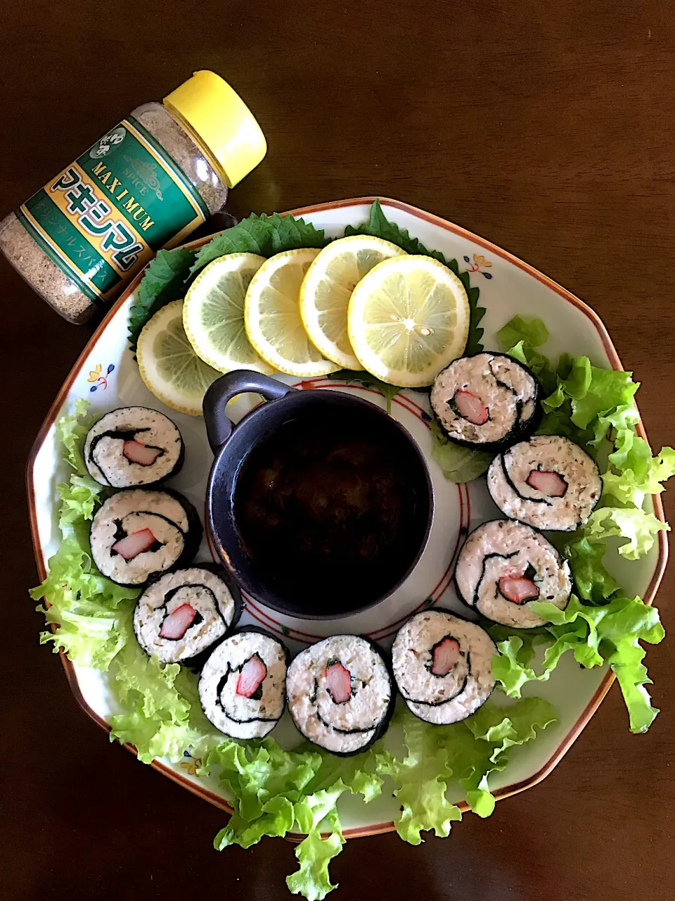 Snapdishの料理写真:chiaki3さんの料理 娘のお弁当 鳥ひき肉のくるくる海苔巻き🏫1122🌥千秋ちゃん♪お誕生日おめでとう🎊|とんちんさん