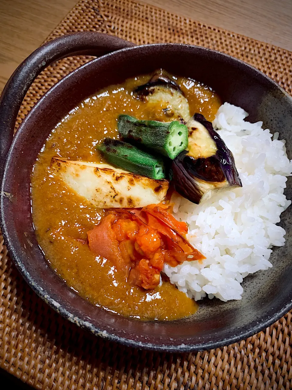 夏の終わりの夏野菜カレー🍴|yukinaさん