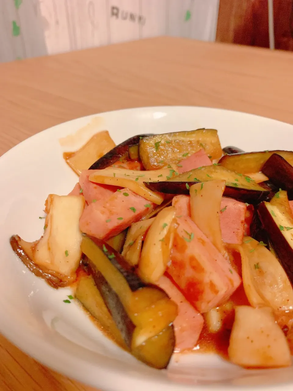 ベーコン、ナスとエリンギのバター醤油炒め|一人暮らし始めました。さん