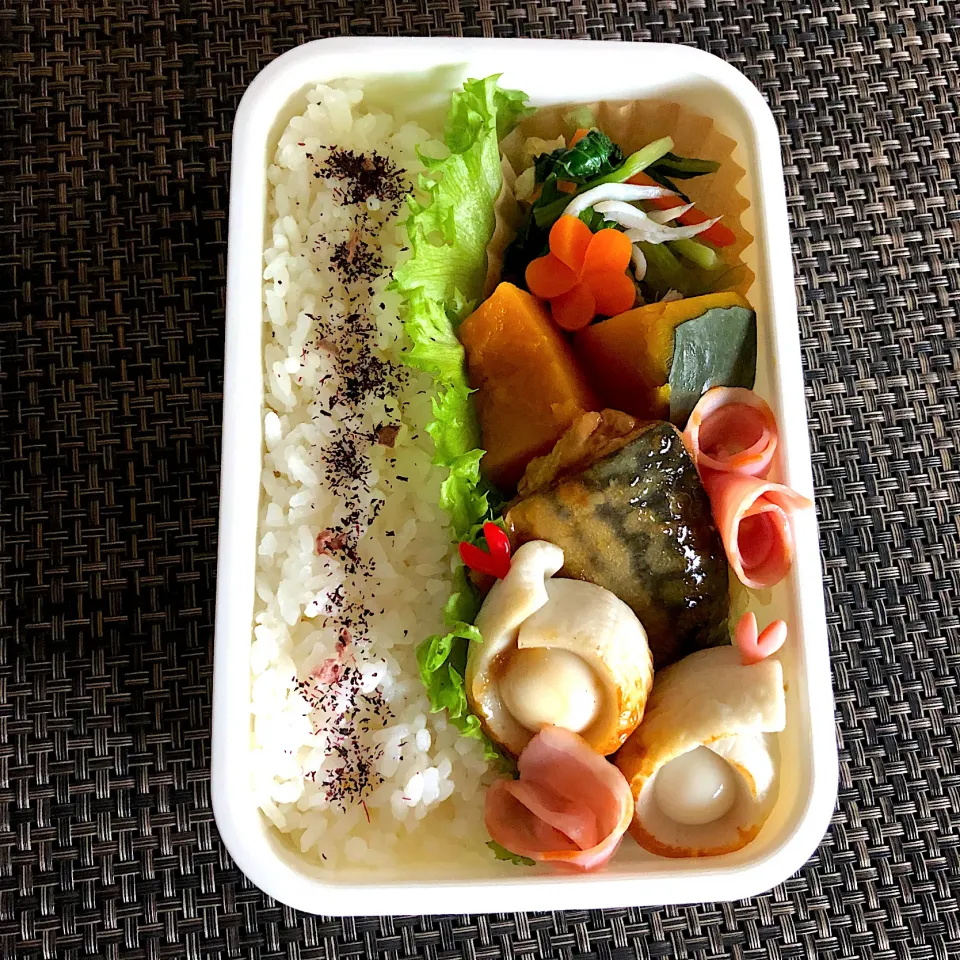 Snapdishの料理写真:鯖の生姜煮弁当|emichococo625さん