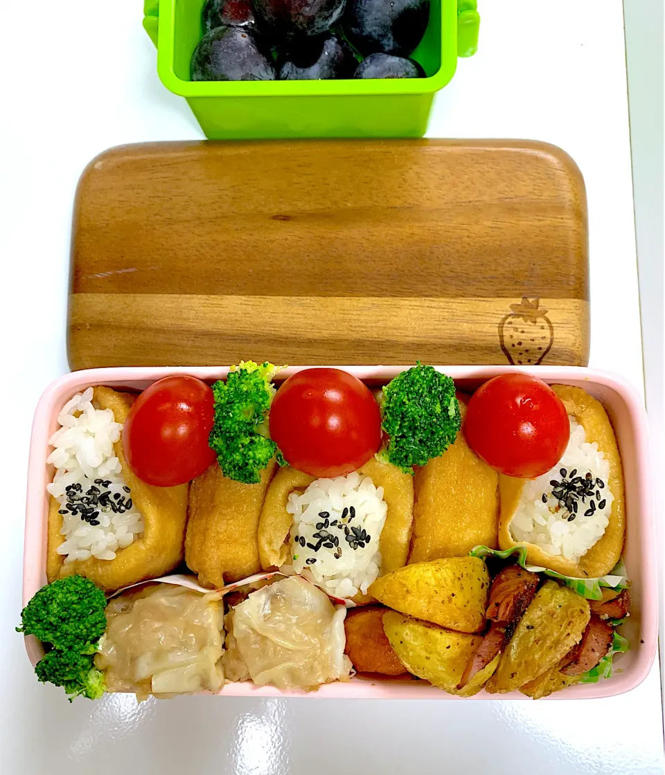 2019,10/4 高１娘のお稲荷さん弁当🍱|naoちんさん