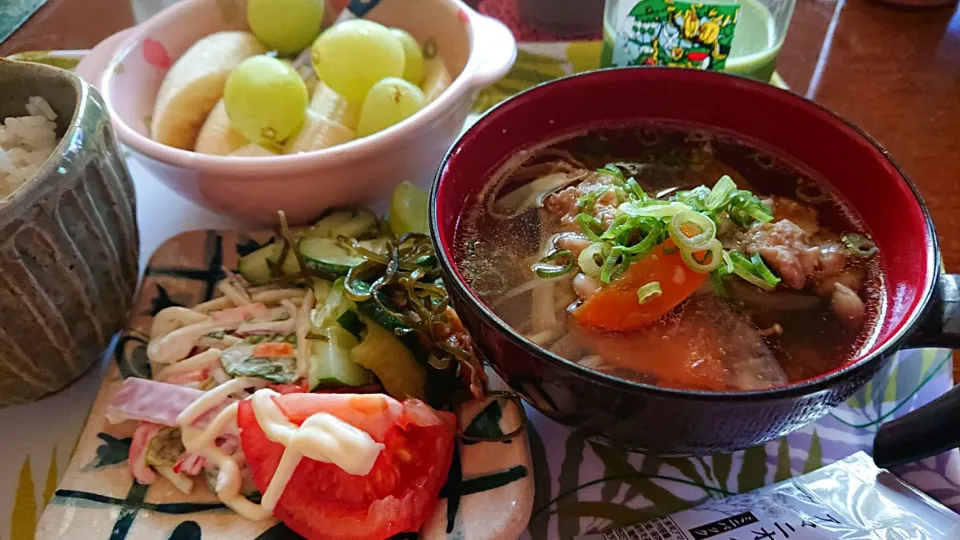 からあげビールさんの冷蔵庫のお野菜集合♪焼きあごだしつゆでウマッ!具沢山おつまみ鶏団子汁|ちかっちさん