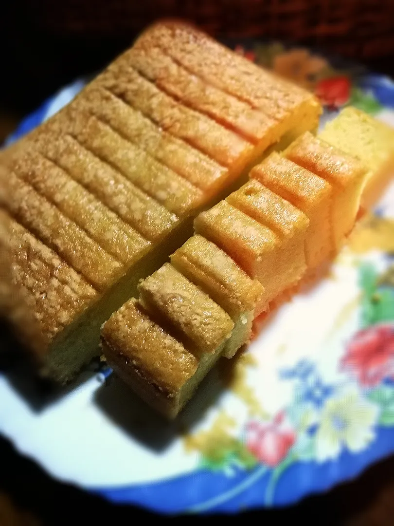 Durian sponge cake|Arinron Ahirafさん