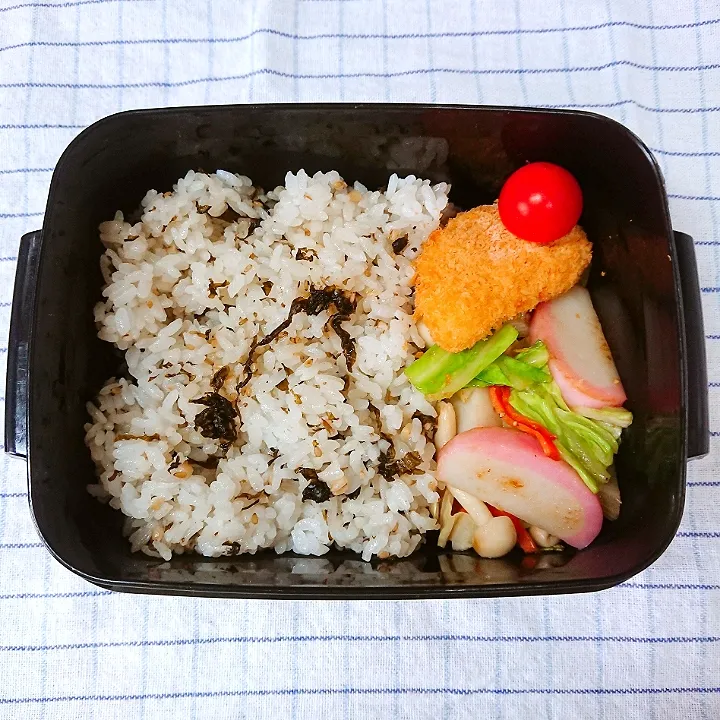 混ぜご飯と炒め物のお弁当|jun(・x・)さん