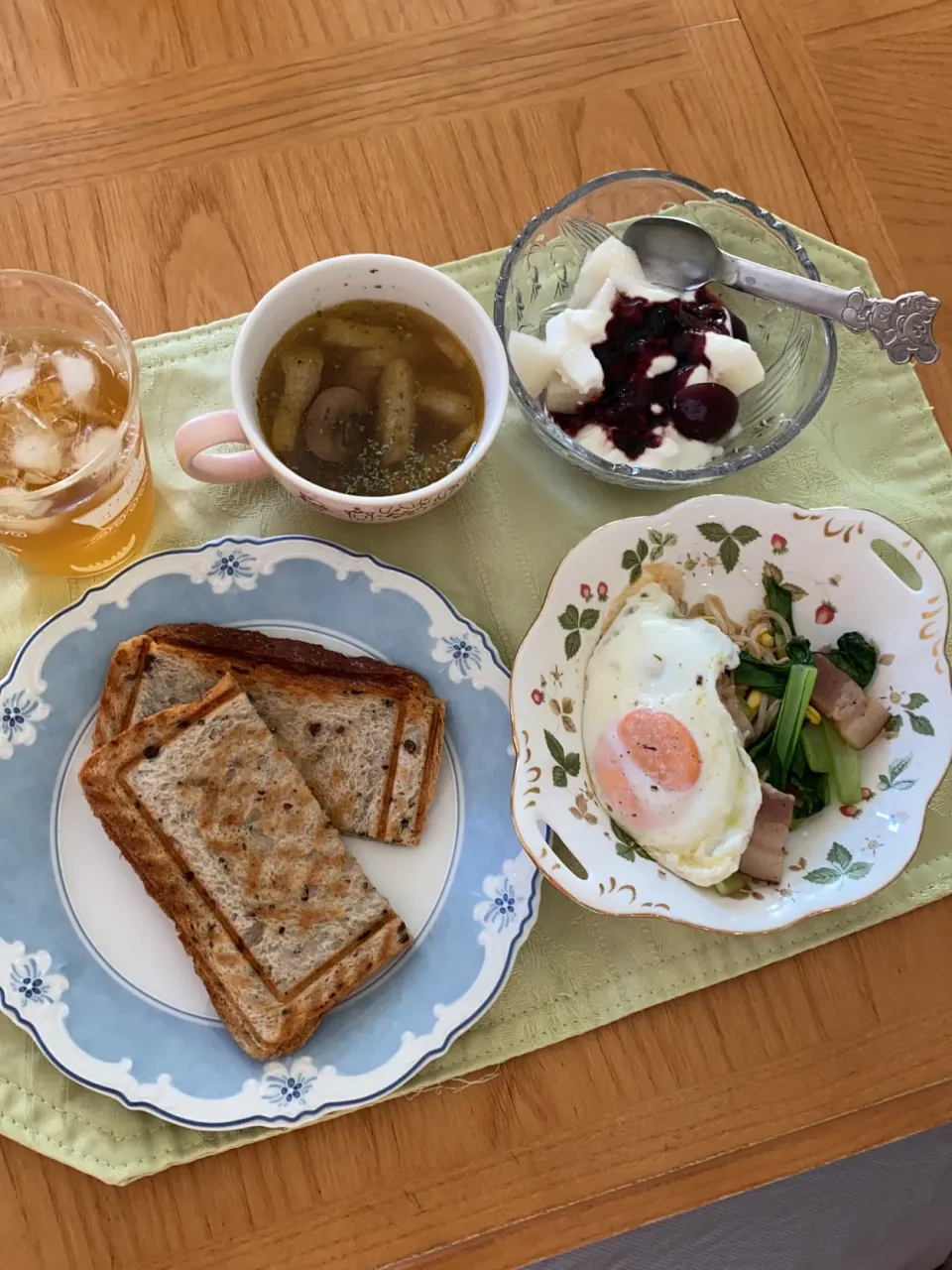 Snapdishの料理写真:アップルホットサンド|ひろりんさん