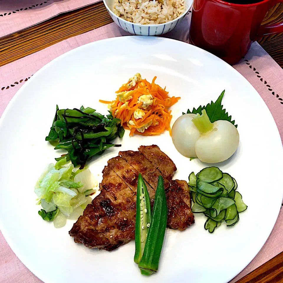 Snapdishの料理写真:朝食|Yawei ViVi Yehさん