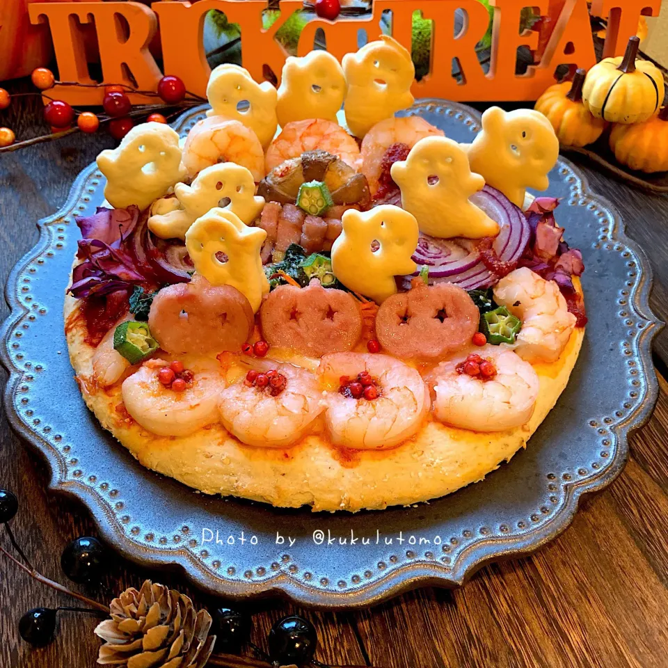 Snapdishの料理写真:Halloween👻🎃PIZZA|kukulutomo ❁𓎪 ⡱𓎩‎𐩢𐩺𓎪 ⡱さん