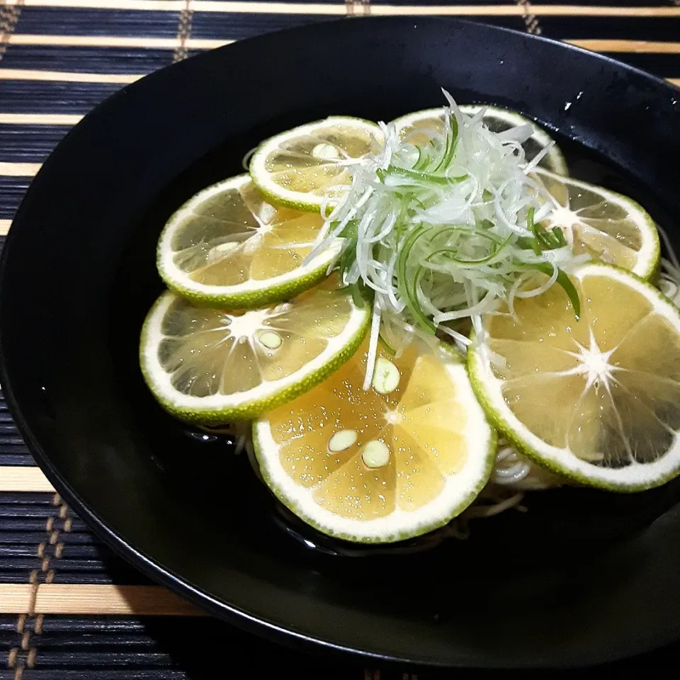 イチロッタさんの料理 ゆずきち猪うどん。 スダチ蕎麦友の会新商品だよ。(〃ω〃)|ナオミさん