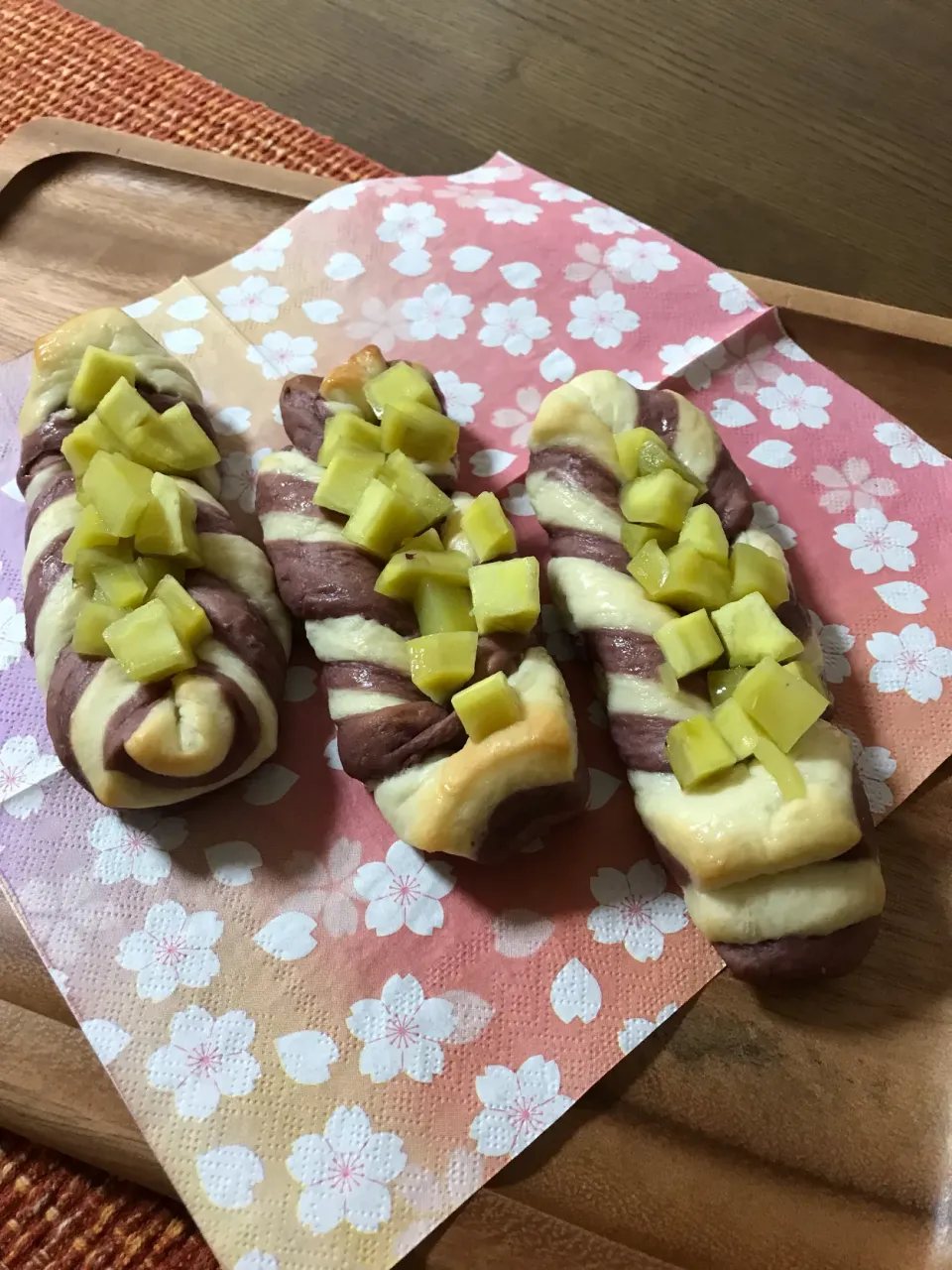 Lilyさんの料理 週末のパン生地🍞蜜芋マーブル|いっちゃんさん