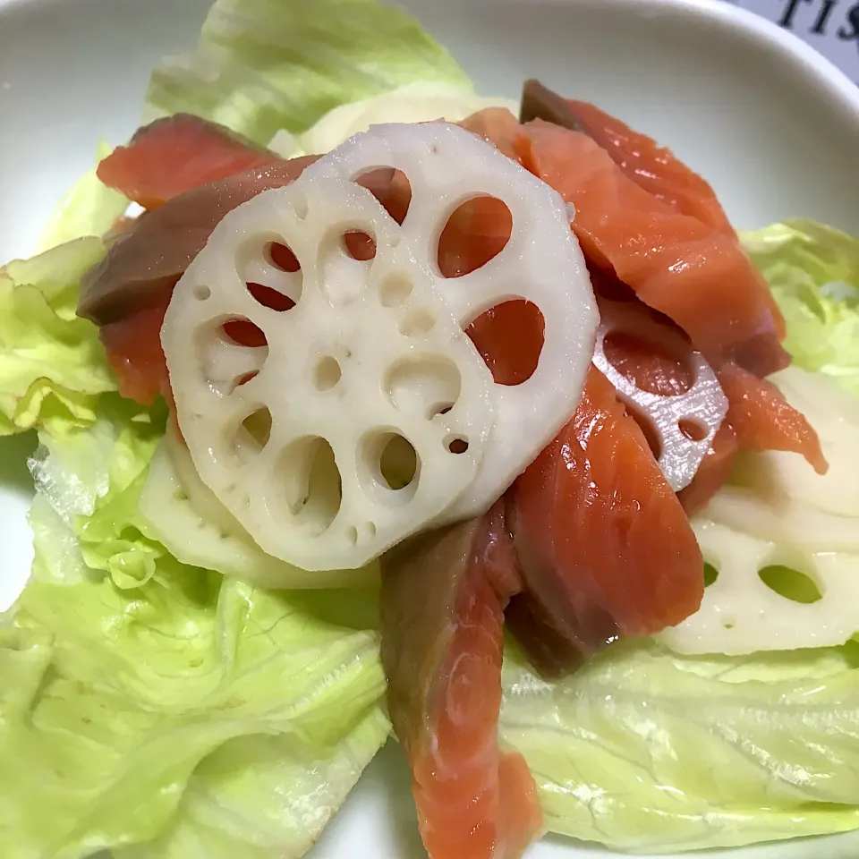 れんこんとサーモンのマリネサラダ|まちゃこさん