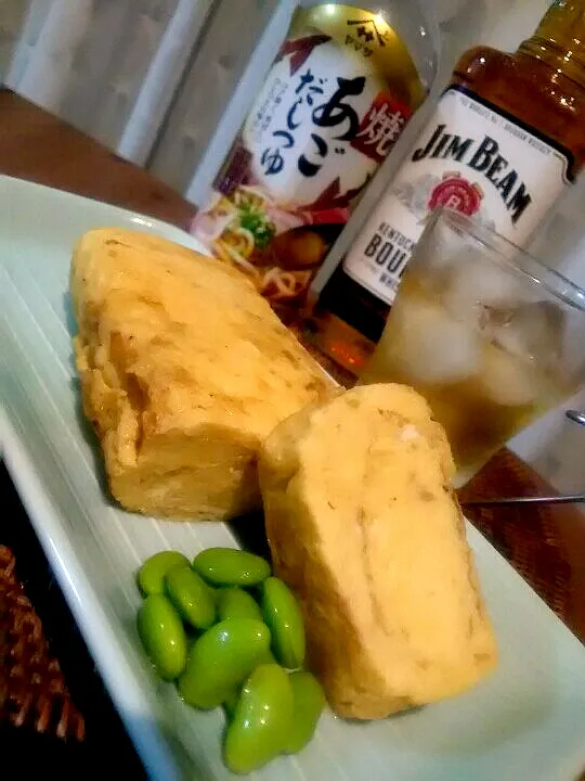 焼きあごだし巻き卵に、焼きあごだしの浸し豆😋🍻✨🎶

ヤマサ醤油様、SD様、ありがとうございます💕このあごだしつゆ、美味しい便利で最高です💑
たまごやき、息子大絶賛✨嬉しい～💕|アイさん