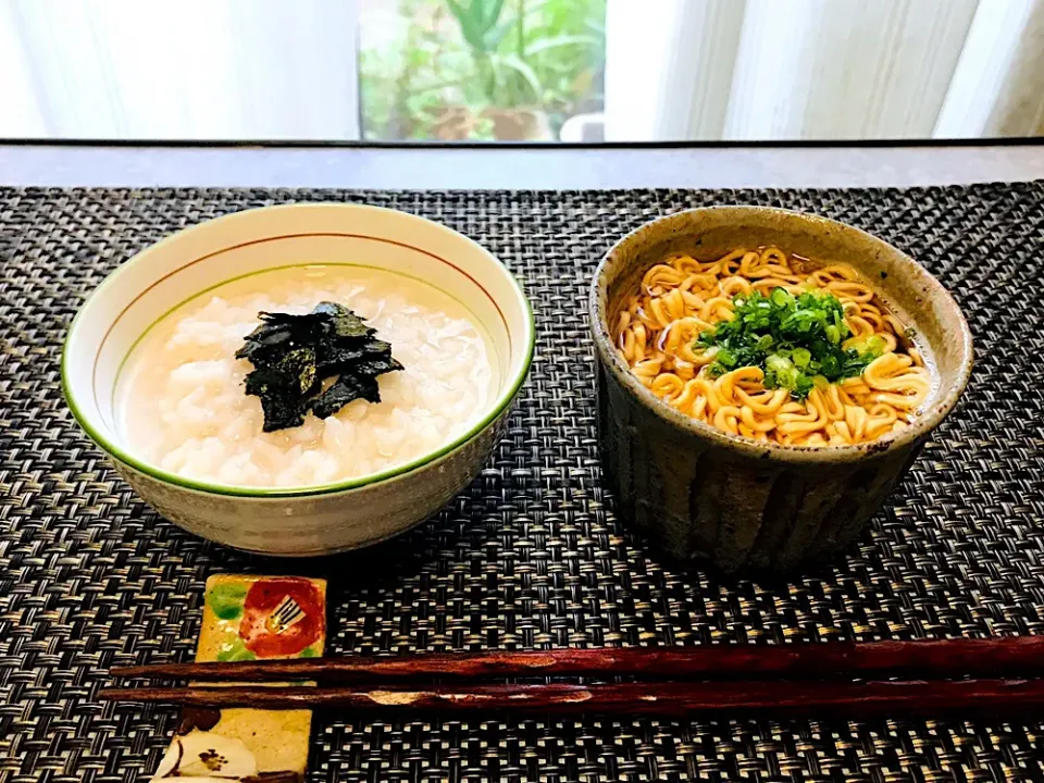 Snapdishの料理写真:お粥とオキコラーメンミニ。(*☻-☻*)
断食明けましておめでとうでござる。|イチロッタさん