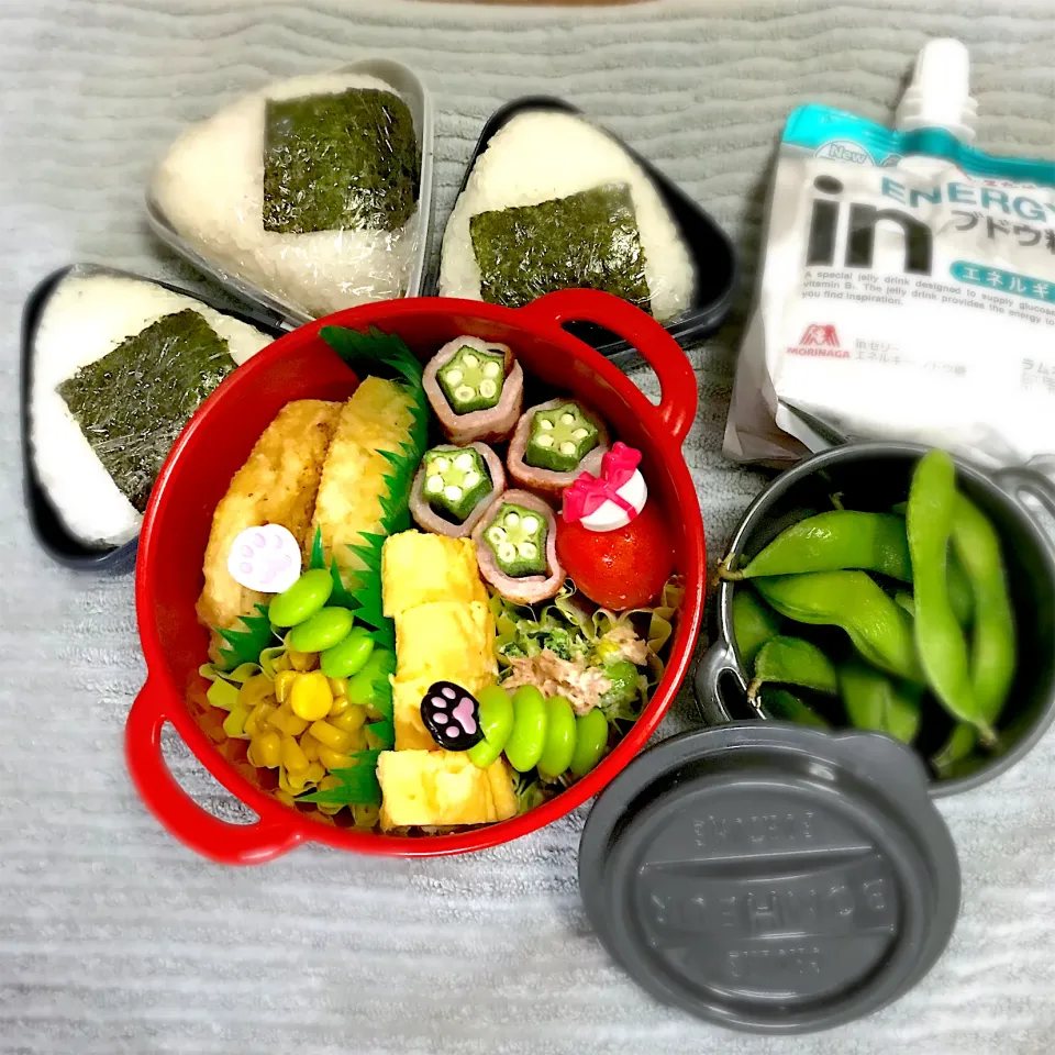 Snapdishの料理写真:市民体育大会🎾おにぎり弁当🍙〜明太子おにぎり・塩昆布おにぎり・塩おにぎり・サツマイモの天ぷら・玉子焼き・バターコーン🌽・ブロッコリーツナマヨ・おくらベーコン・枝豆|華恋さん