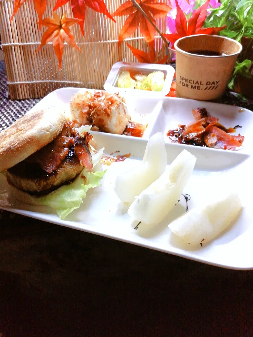 えのきステーキマフィンと色々( ˘ ³˘)♥うま〜ぃ😋

えのきはバター焼き蒸し😋|ペンギンさん