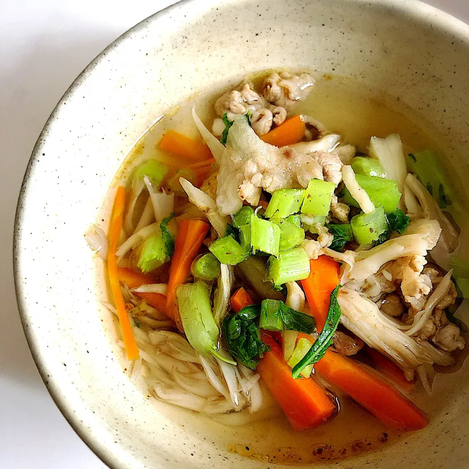 スープジャーにも❗️ 和ダシと豚肉と牛蒡のスープ|アッツさん