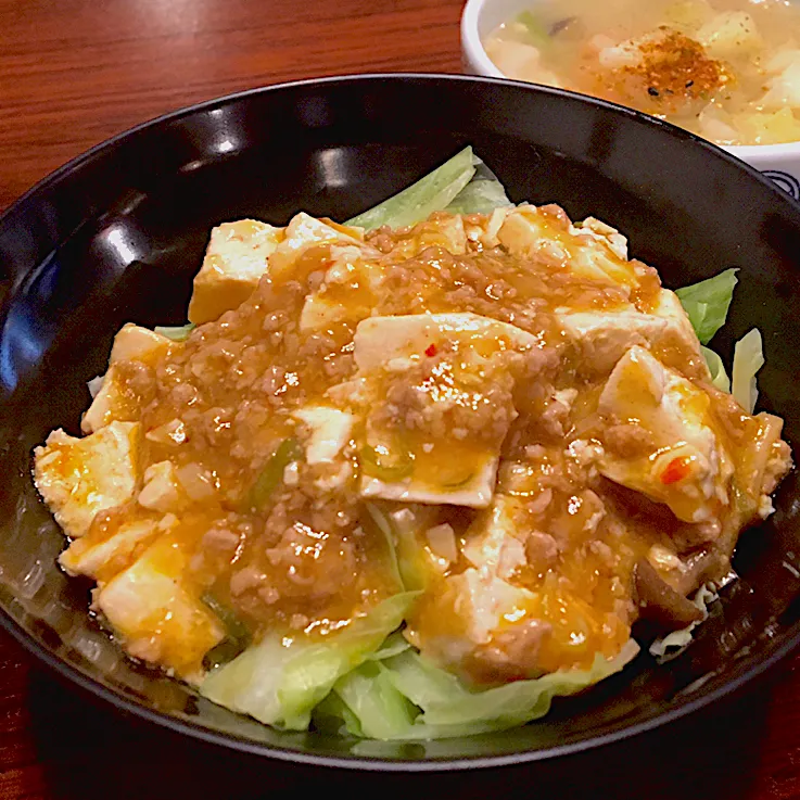 晩ごはん⭐️⭐️⭐️63.6kg                                麻婆豆腐丼、ご飯をキャベツでかさ増し。|ぽんたさん