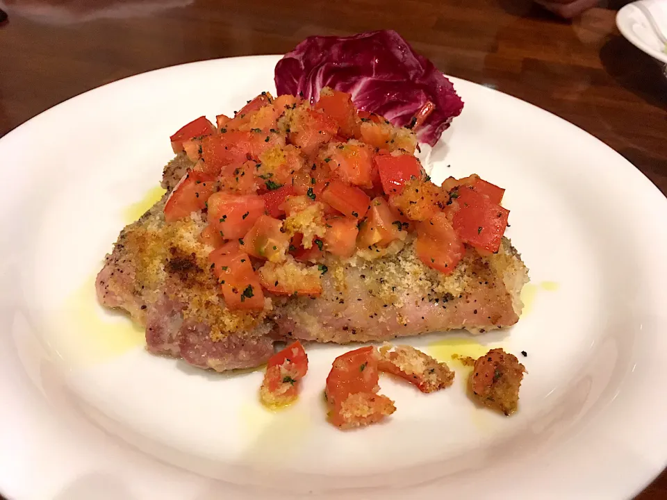 国産地鶏とフレッシュトマトのパン粉焼き|こいちさん