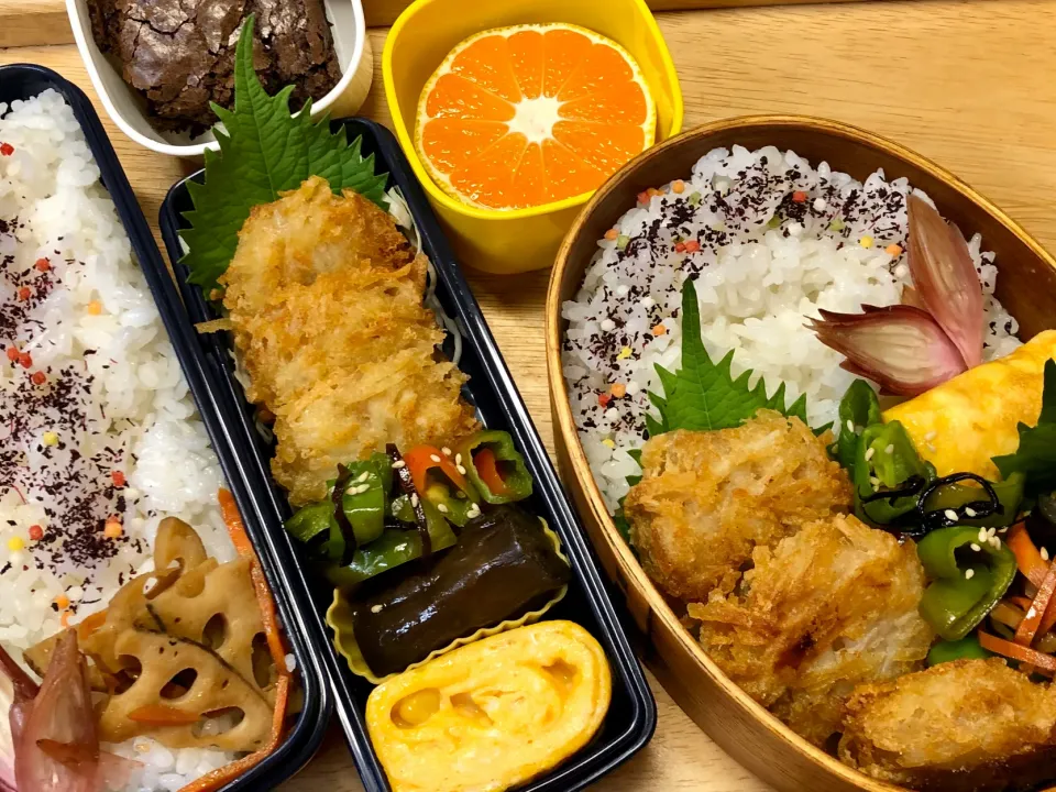 海老のポテト衣揚げ 弁当。ブラウニーと蜜柑付き|弁当 備忘録さん