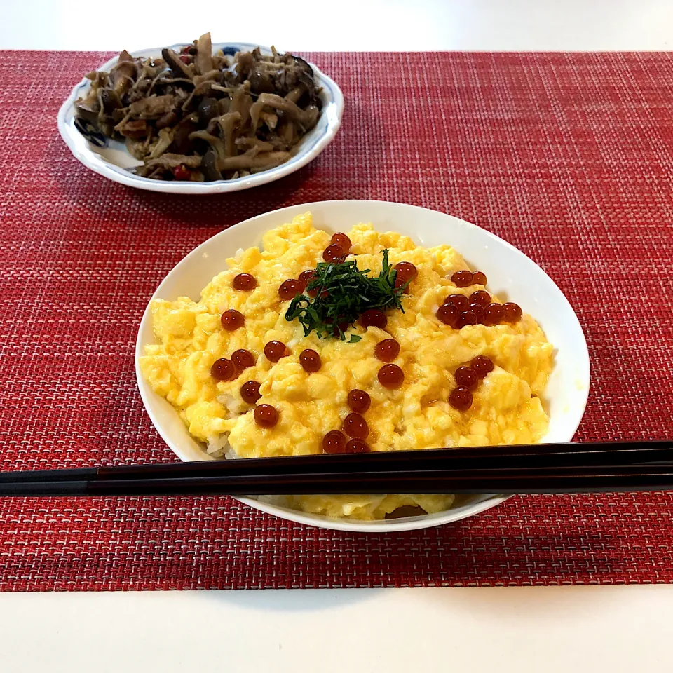 Snapdishの料理写真:いとこ丼と茸の甘辛煮|mattさん