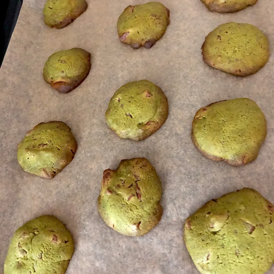 Snapdishの料理写真:抹茶チョコクッキー🍪|akichanさん