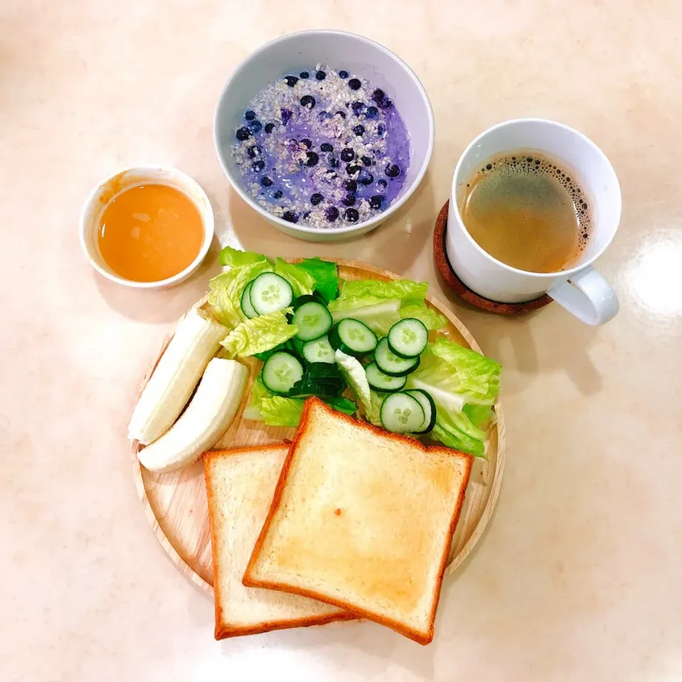 🥯日常の朝ごはん🍞 ブルーベリーオートミール＆ピーナッツトーストver.|Rina (˶‾᷄ ⁻̫ ‾᷅˵)さん