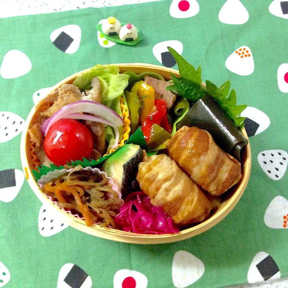 Snapdishの料理写真:今日のお弁当🍱🍙 #わっぱ弁当  #夫弁当  #地味弁当  #おにぎりアクション2019|naonaomimichanさん