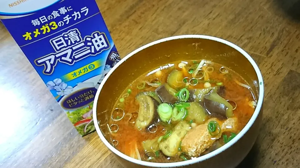 Snapdishの料理写真:秋ナスのお味噌汁🎵

アマニ油をちょっぴりプラス✨|hiroeさん