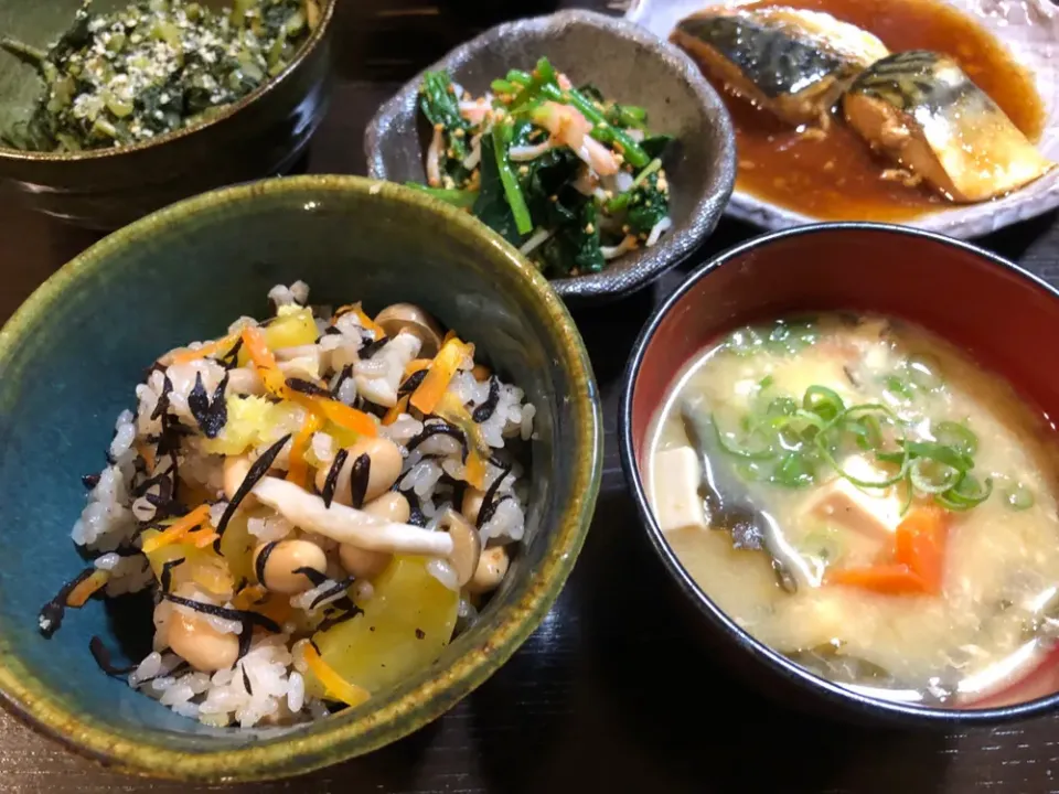 Snapdishの料理写真:秋の味覚〜芋ご飯🍠|シロンさん